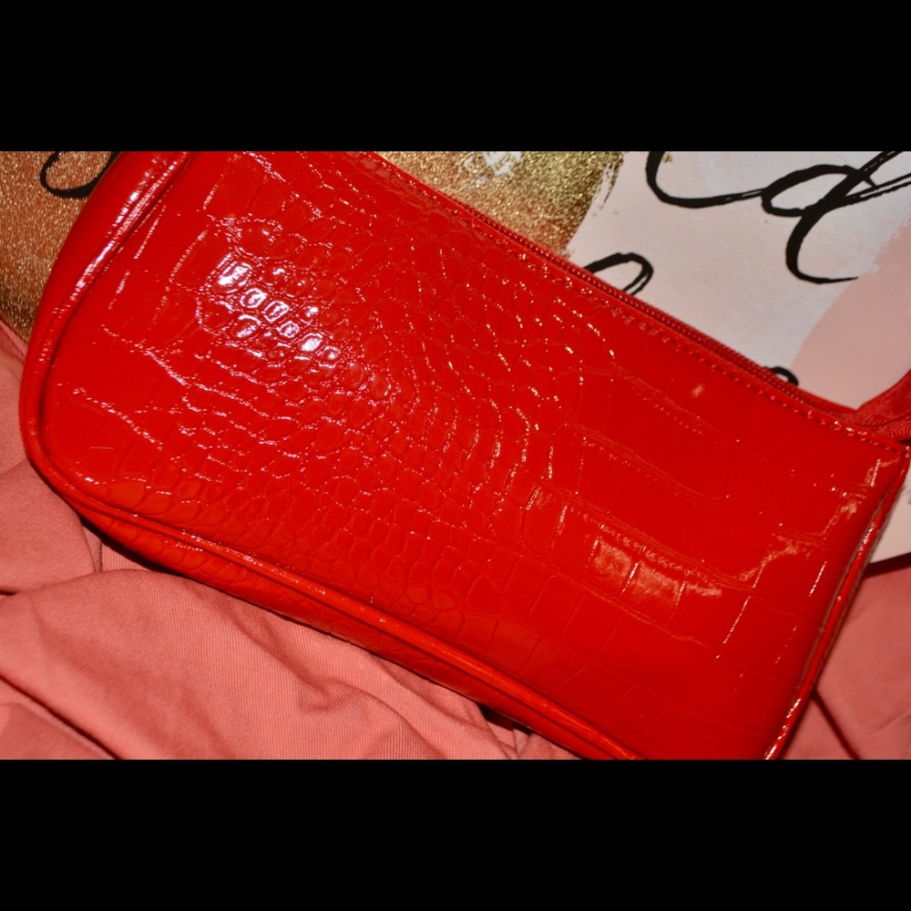 Red Purse - Picture 9 of 12